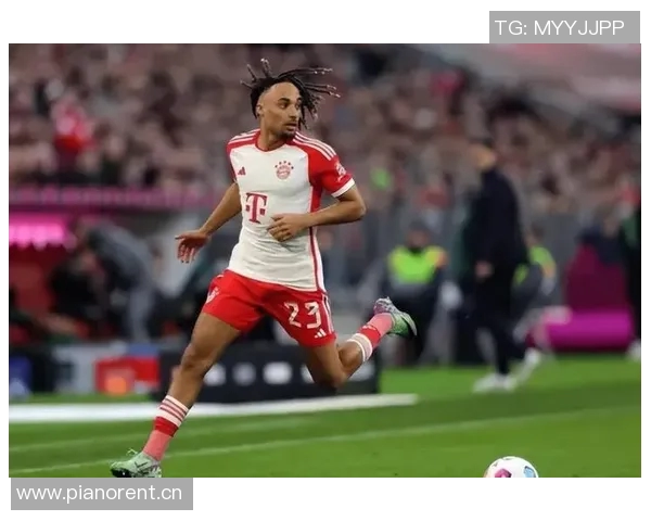 拜仁官方推特发布德甲对阵斯图加特海报基米希与卡尔共同亮相